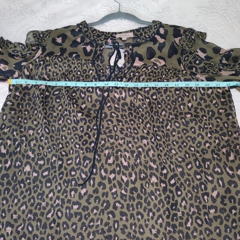 Wonderly Long Sleeves Animal Print Blouse Top Size L - Picture 7 of 8